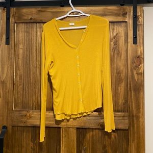 ARITZIA LONG SLEEVE T